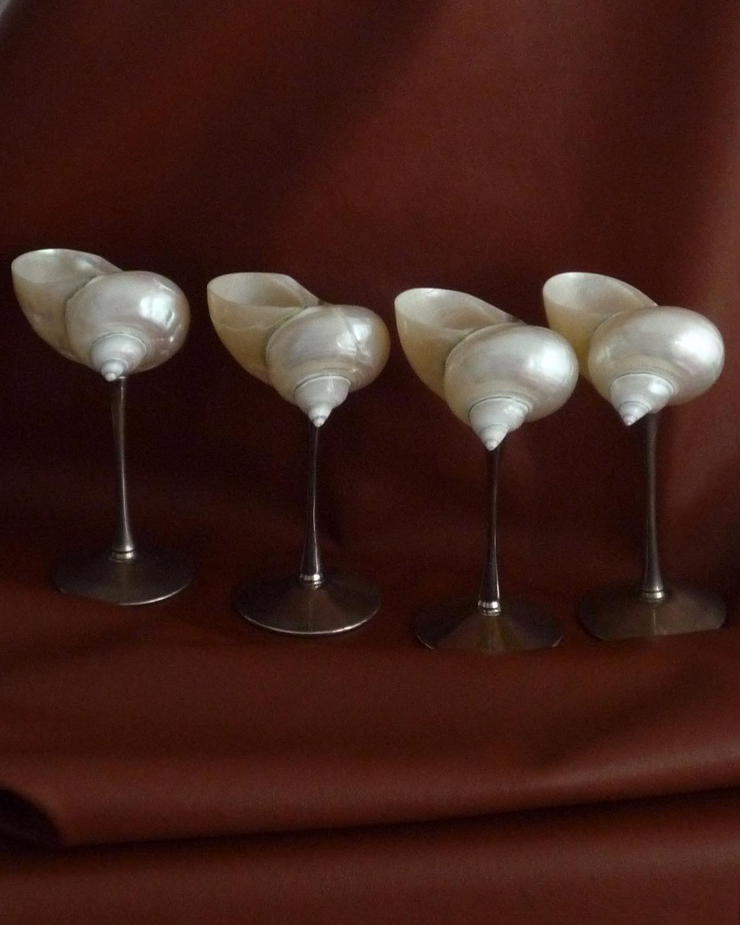 Curly shell glass with silver plated thin and high stem