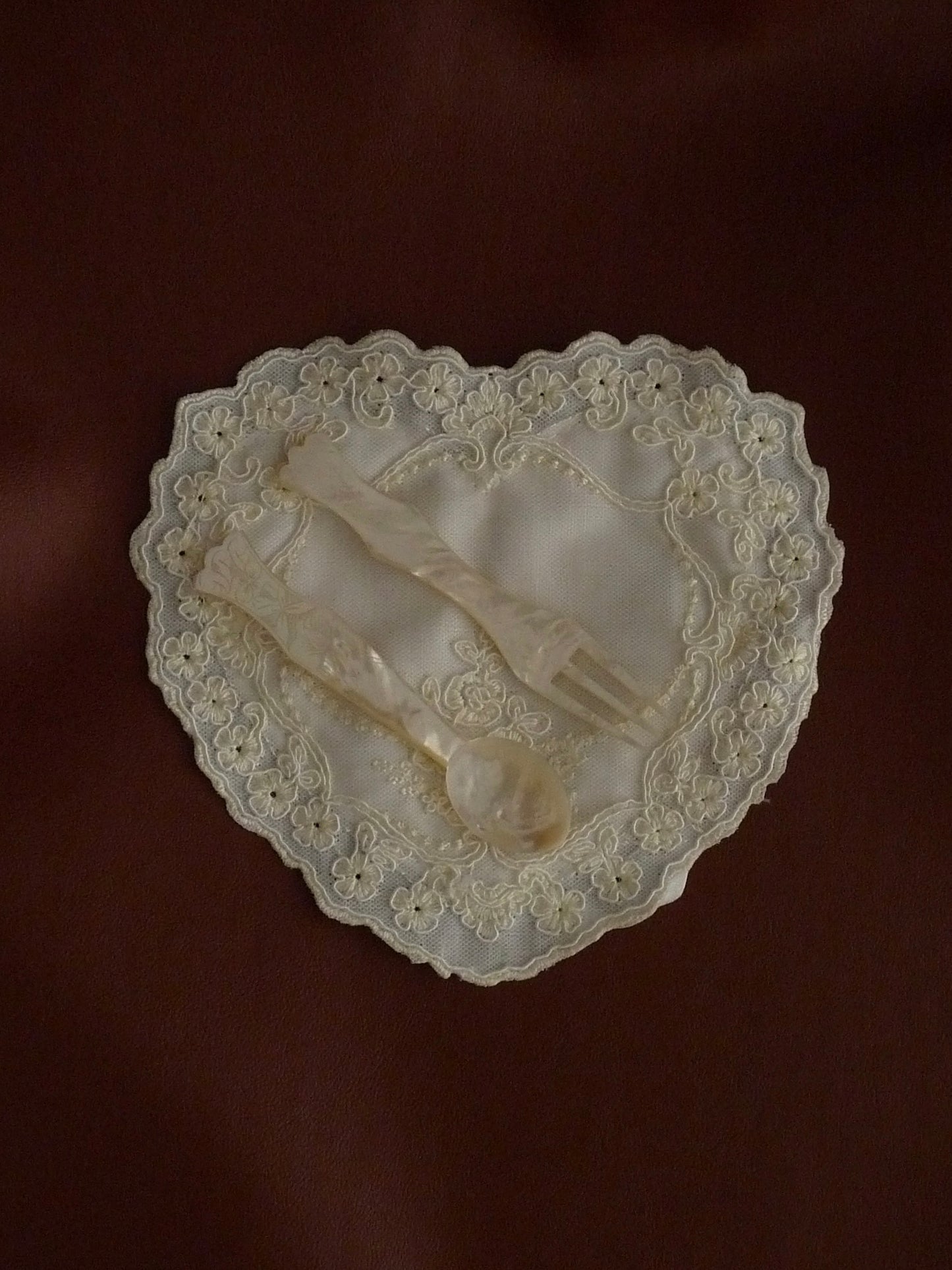 Set of dessert cutlery